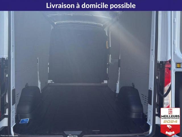 Ford Transit image 6