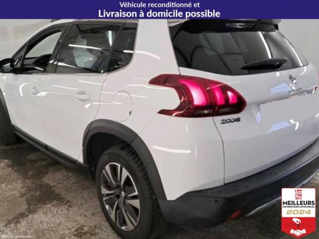 Peugeot 2008 image 1