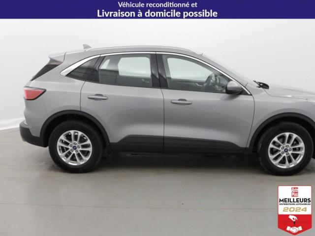Ford Kuga image 3
