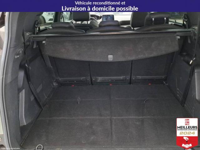Peugeot 5008 image 1