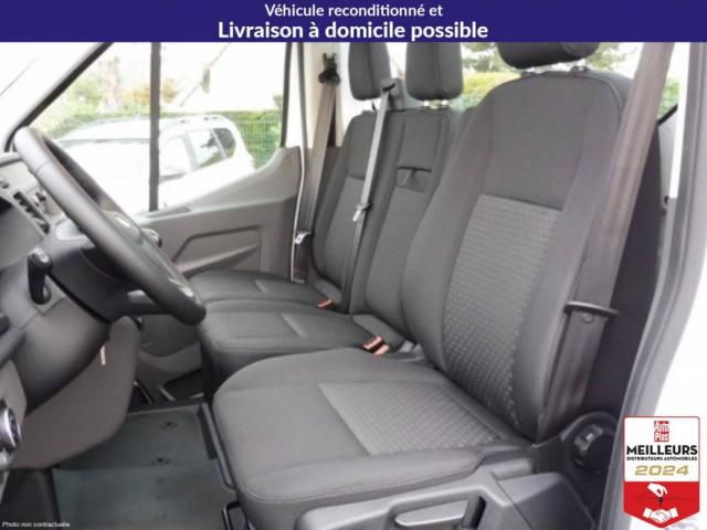 Ford Transit image 6