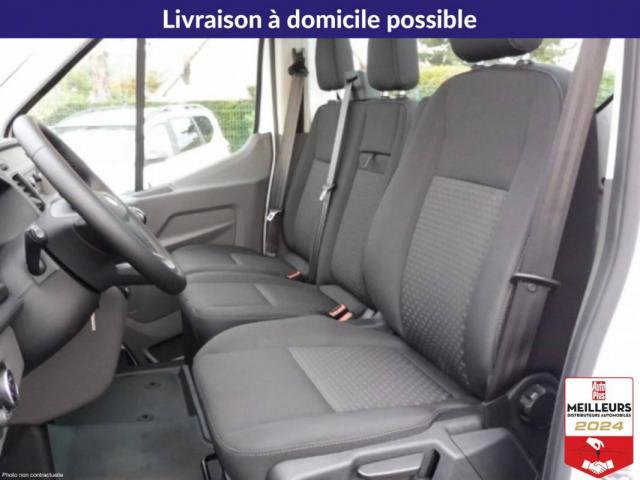 Ford Transit image 9