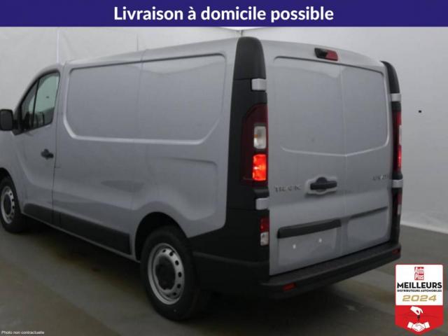 Renault Trafic image 2