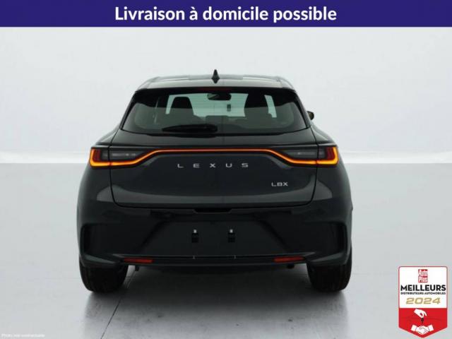 Lexus Lbx image 7