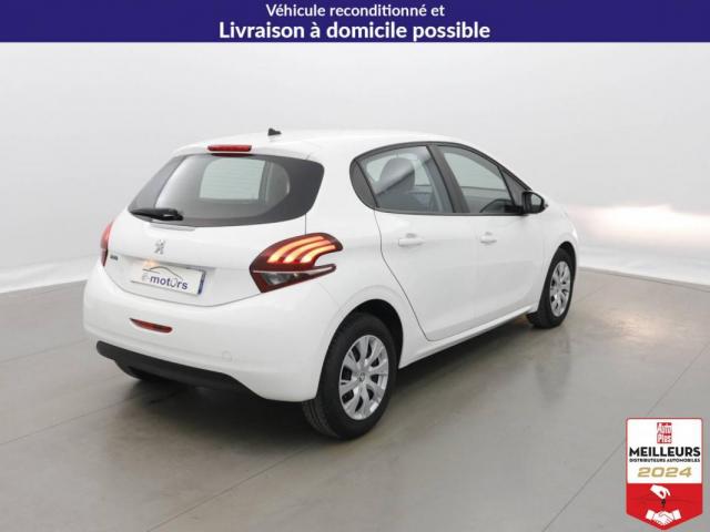 Peugeot 208 image 8
