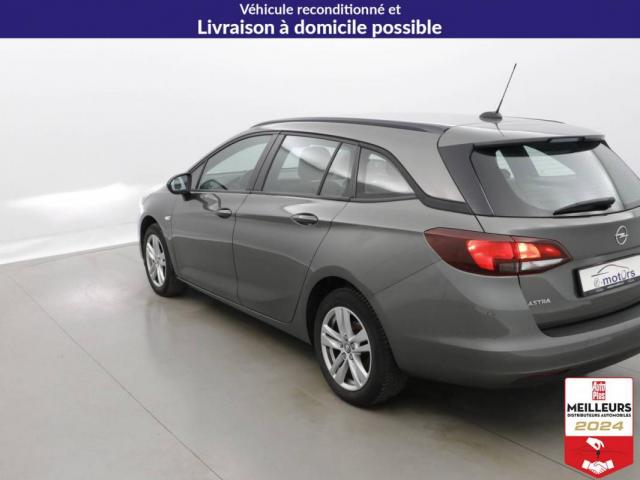 Opel Astra Sports Tourer image 8