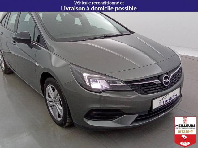 Opel Astra Sports Tourer image 1