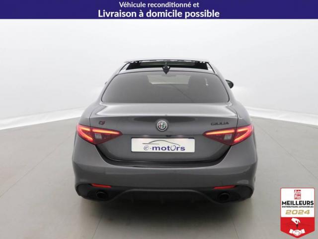Alfa Romeo Giulia image 6