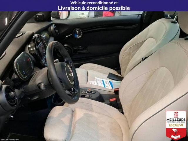 Mini Hatch image 3