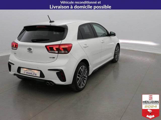 Kia Rio image 5