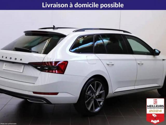 Skoda Superb Combi image 1