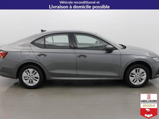 Skoda Octavia image 2