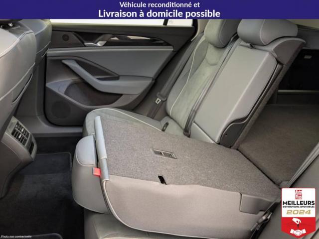 Volkswagen Passat image 9