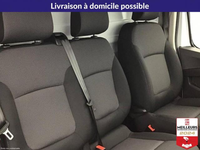 Renault Trafic image 8