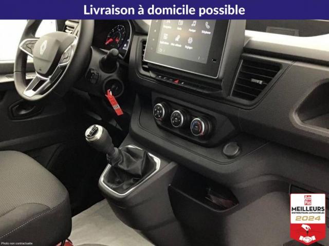 Renault Trafic image 9