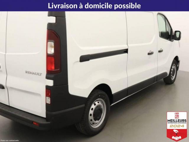 Renault Trafic image 2