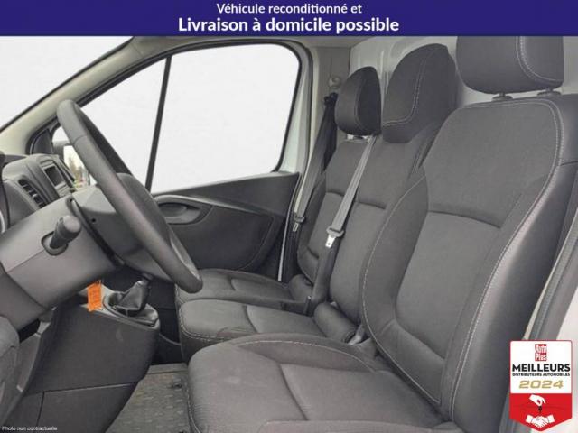 Renault Trafic image 2