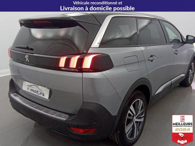 Peugeot 5008 image 1