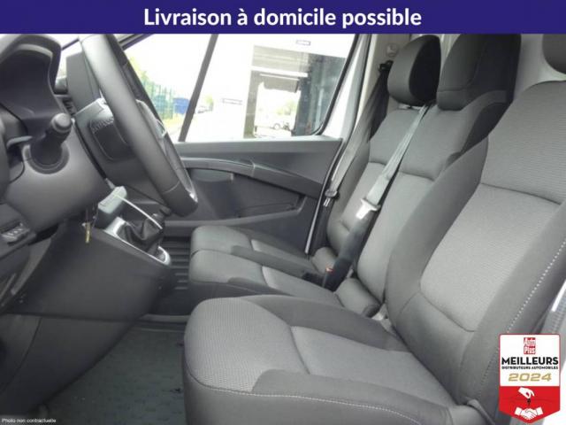 Renault Trafic image 1