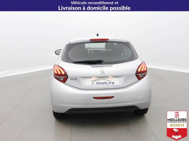 Peugeot 208 image 8