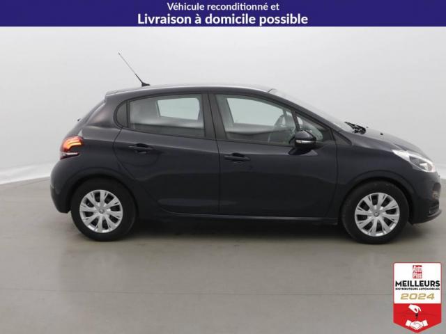 Peugeot 208 image 9
