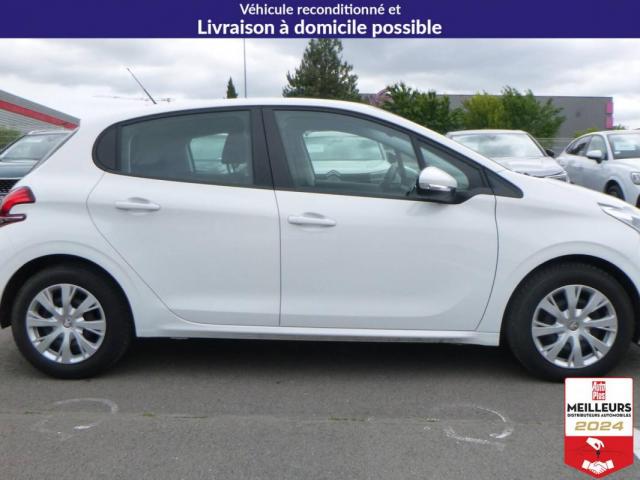 Peugeot 208 image 3