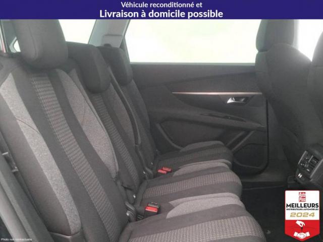 Peugeot 5008 image 1