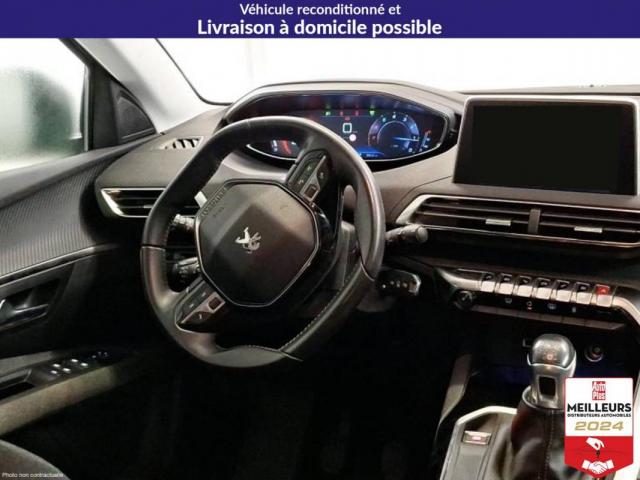 Peugeot 5008 image 1