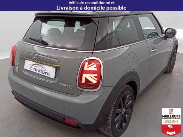 Mini Hatch image 9