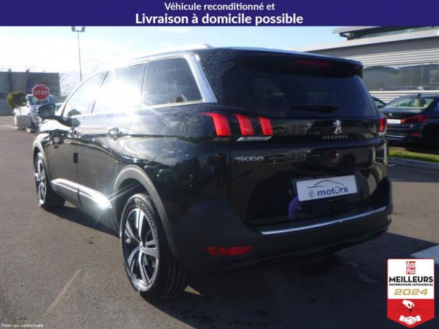 Peugeot 5008 image 4