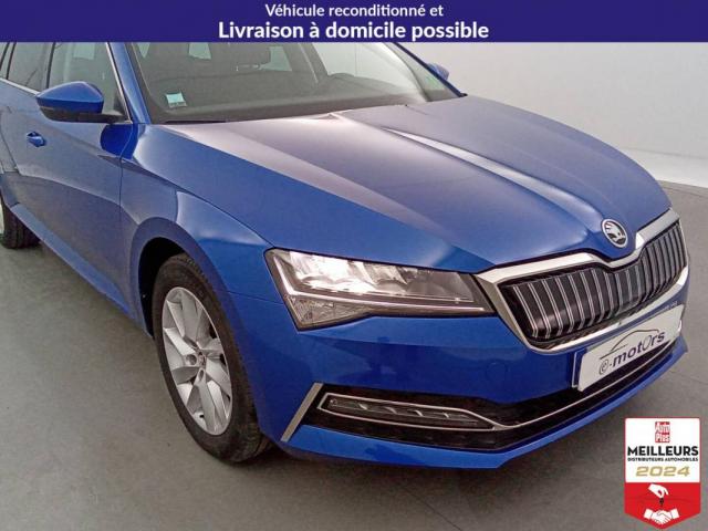 Skoda Superb Combi image 2