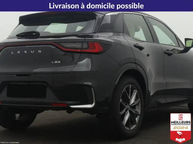 Lexus Lbx image 2