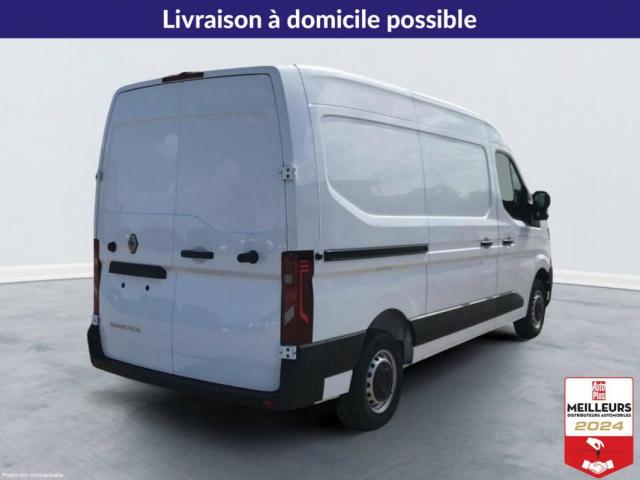 Renault Master image 2