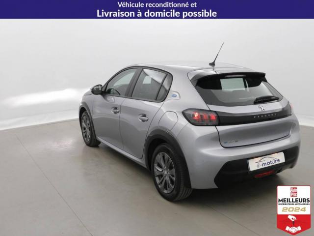 Peugeot 208 image 8