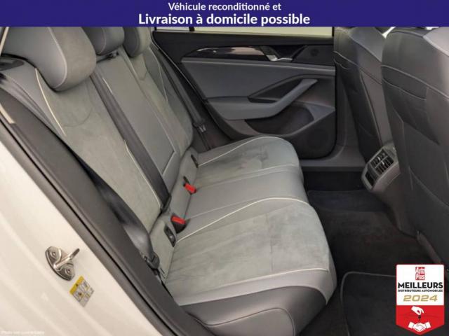 Volkswagen Passat image 2