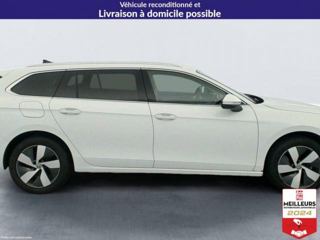 Volkswagen Passat image 9