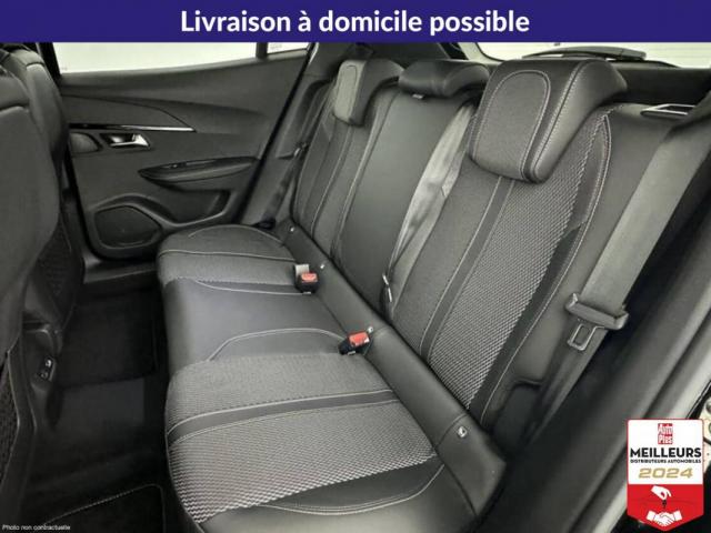 Peugeot 2008 image 8