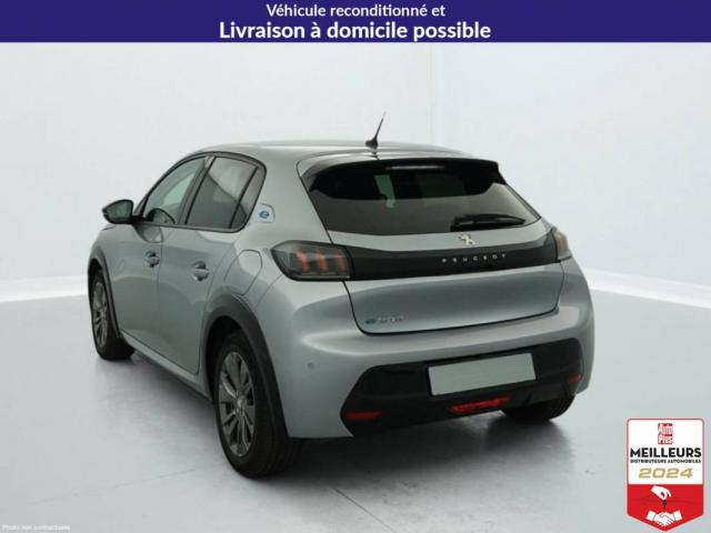 Peugeot 208 image 8