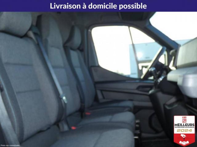 Renault Master image 2
