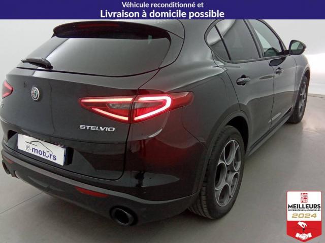 Alfa Romeo Stelvio image 7