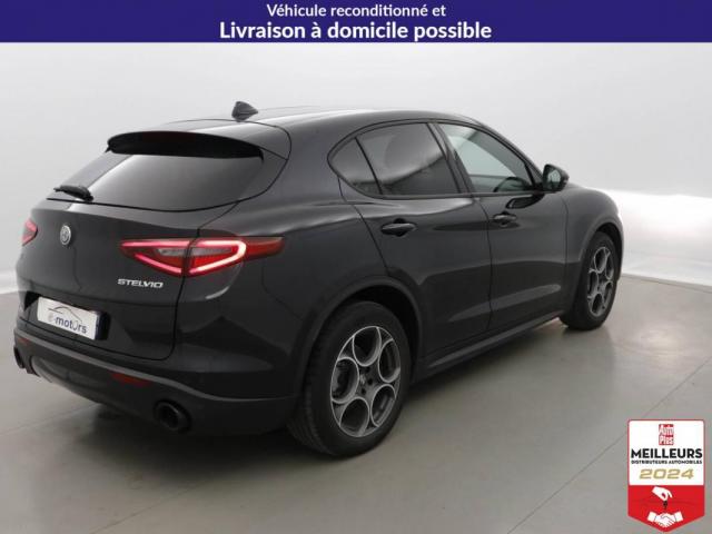 Alfa Romeo Stelvio image 5