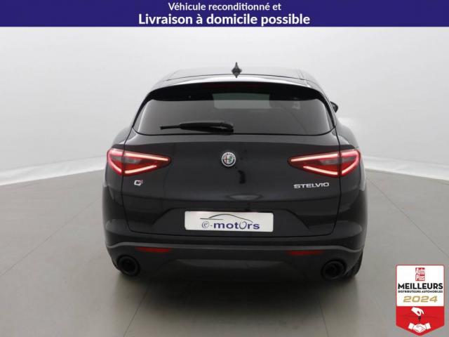 Alfa Romeo Stelvio image 4