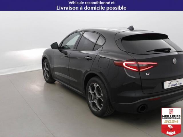Alfa Romeo Stelvio image 8