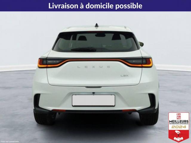 Lexus Lbx image 2