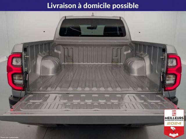 Toyota Hilux image 2