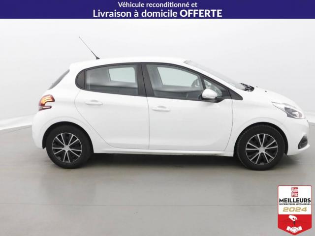 Peugeot 208 image 3