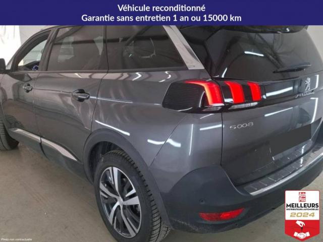 Peugeot 5008 image 1