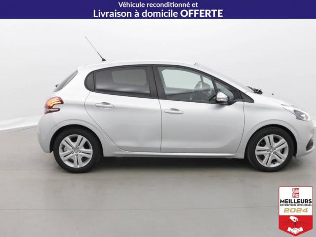 Peugeot 208 image 1