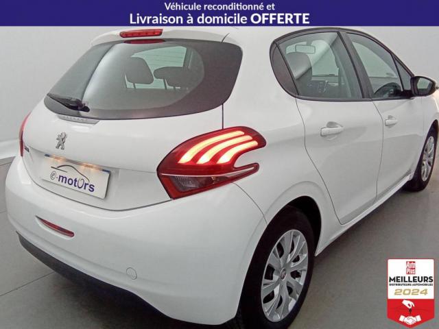 Peugeot 208 image 1