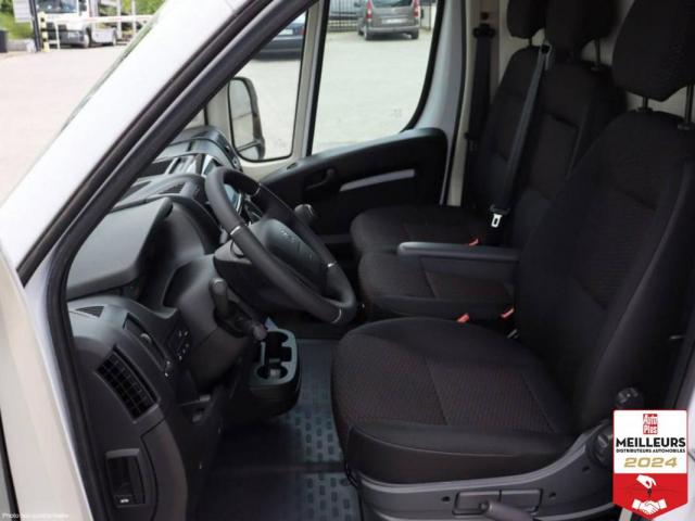 Peugeot Boxer image 1